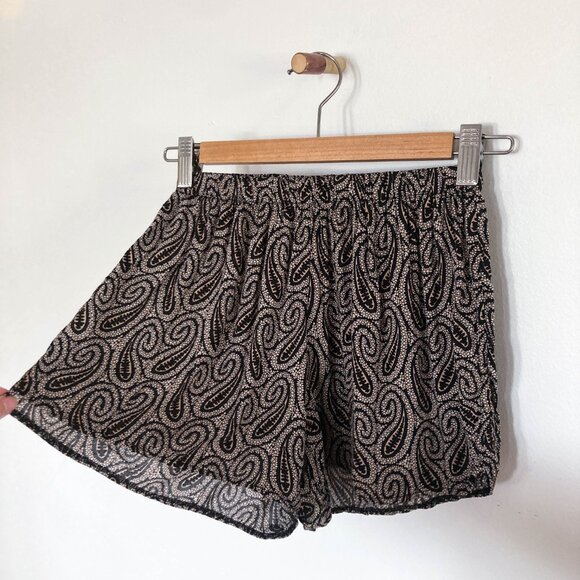 2 FOR $15 Brandy Melville Short Shorts - Picture 5 of 9
